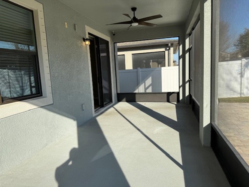 Large Lanai with screen