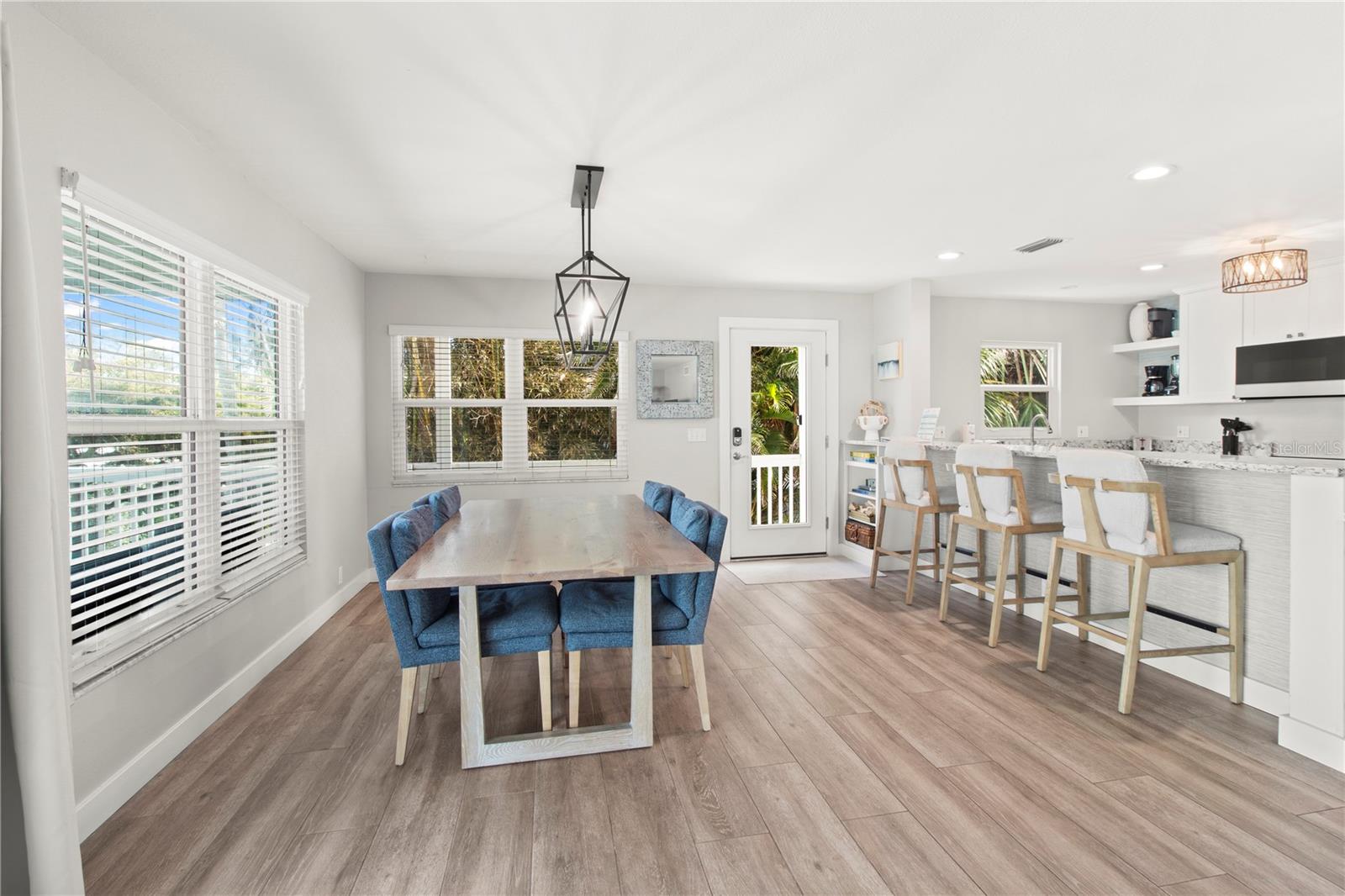 A4682522 Property Photo