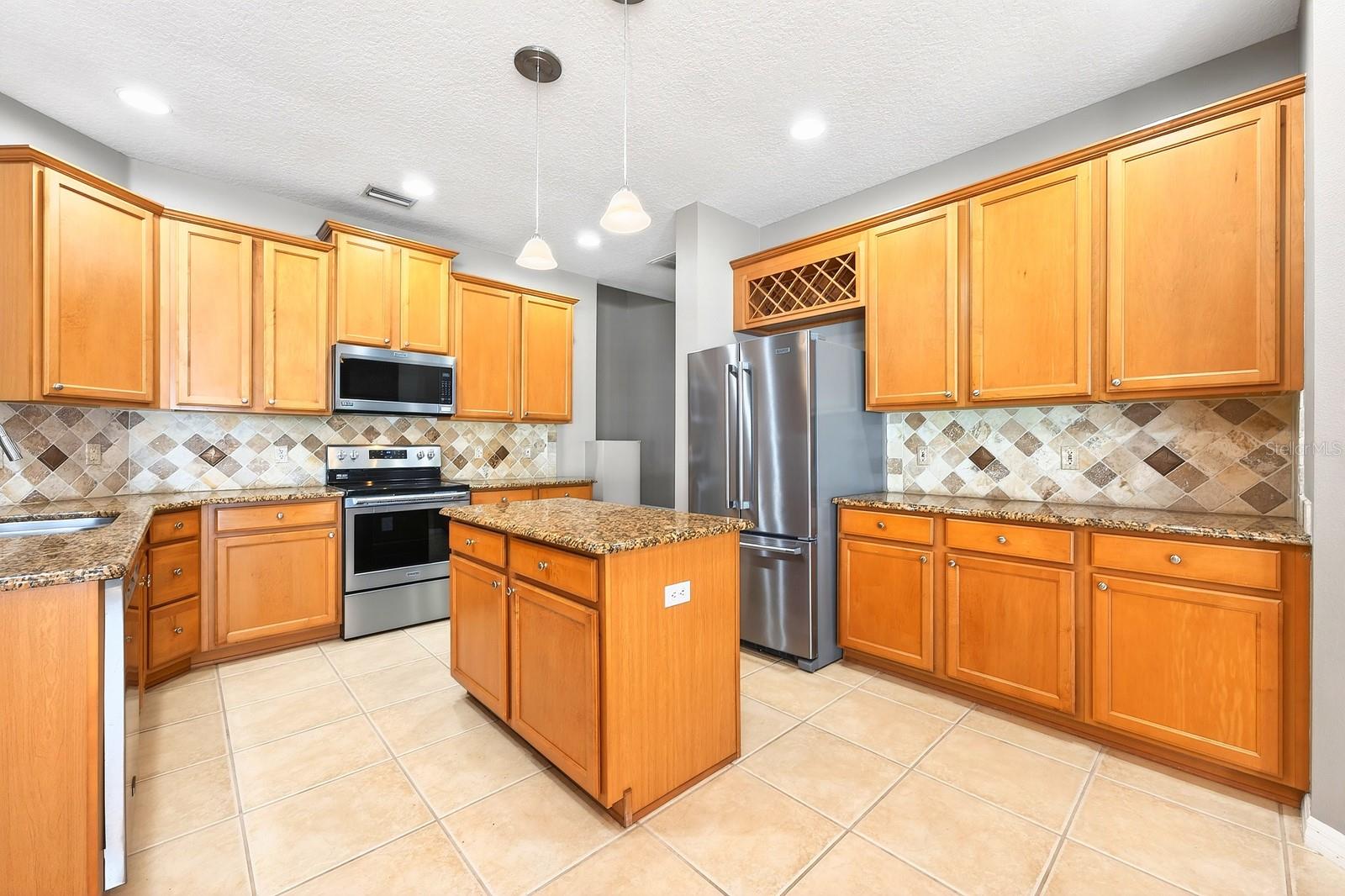 3965 EMERALD ESTATES CIR, APOPKA, FL, 32703