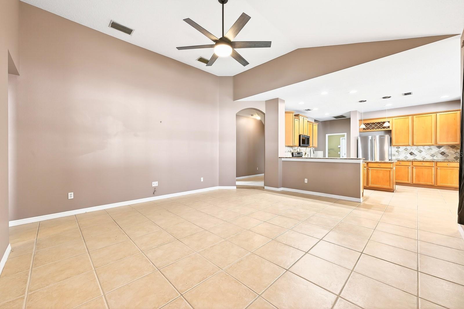 3965 EMERALD ESTATES CIR, APOPKA, FL, 32703
