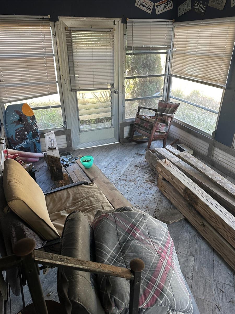 TB8476244 Property Photo