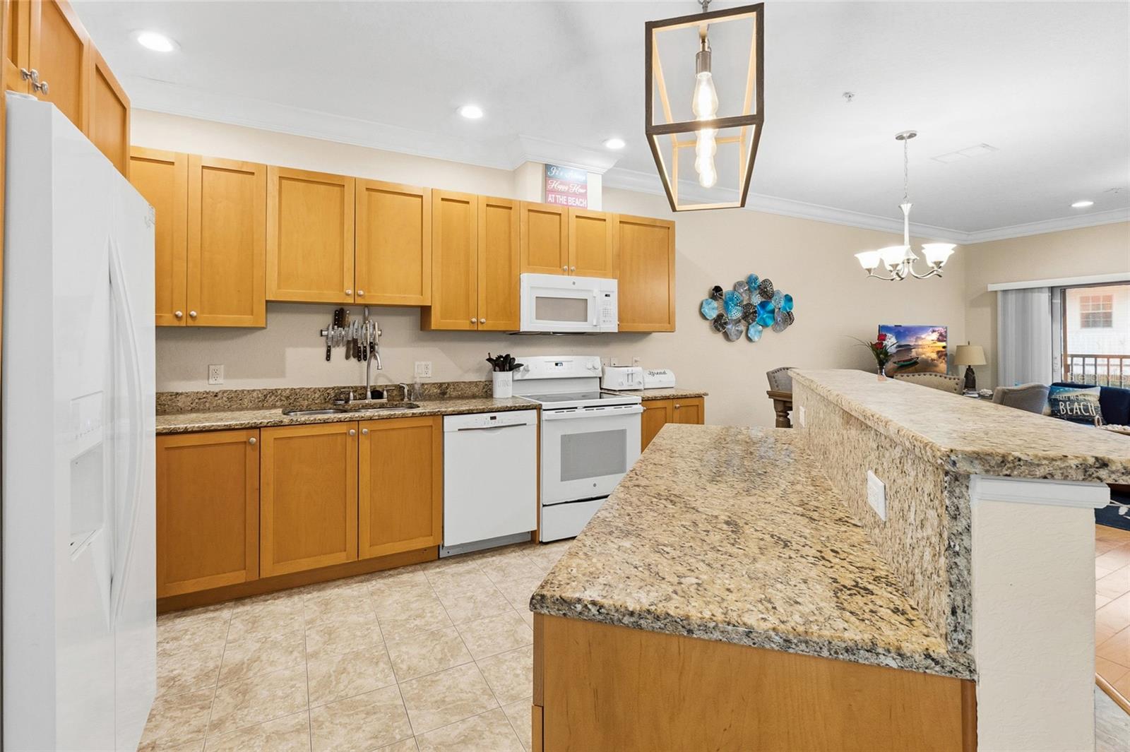 Kitchen with Bar/Island