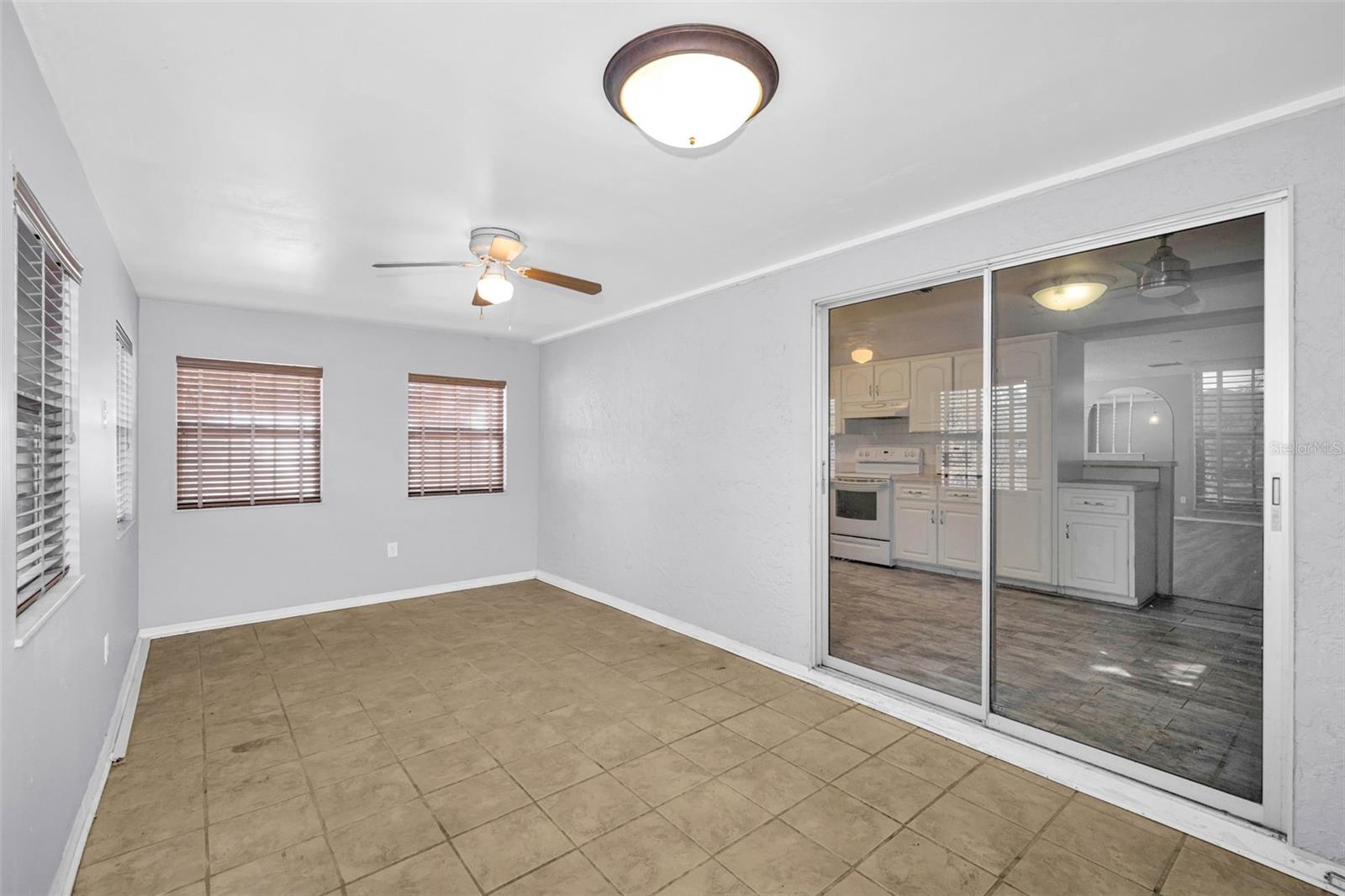 Florida room opens from Kitchen