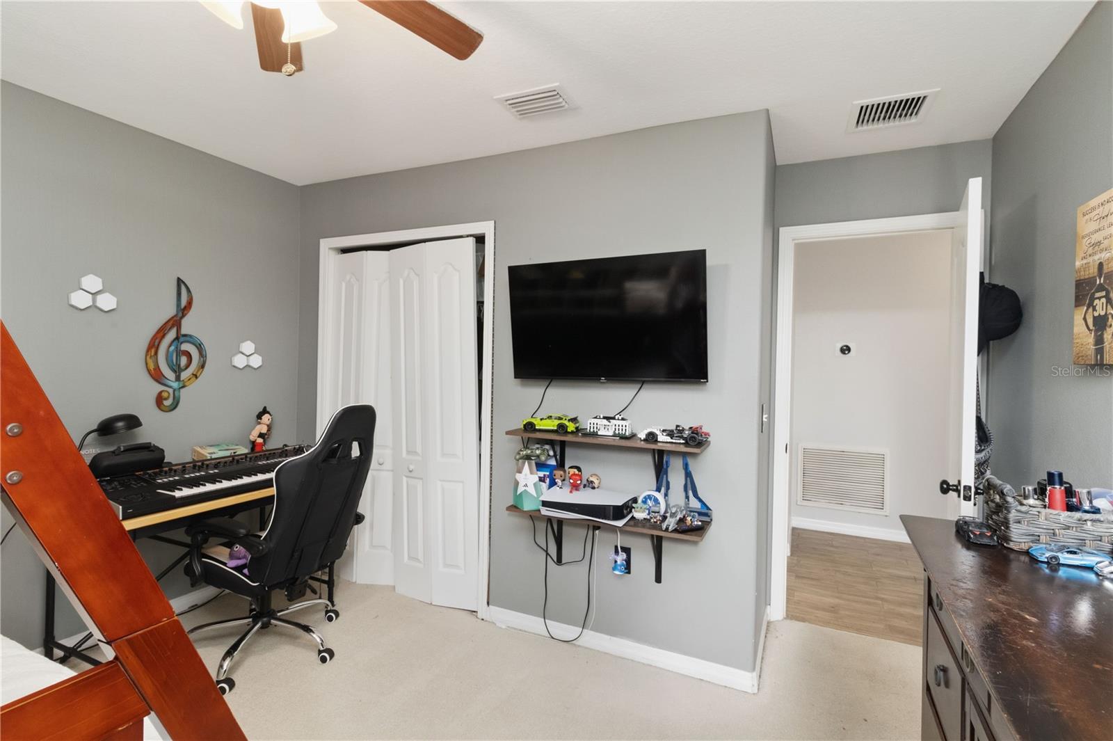 2nd Bedroom