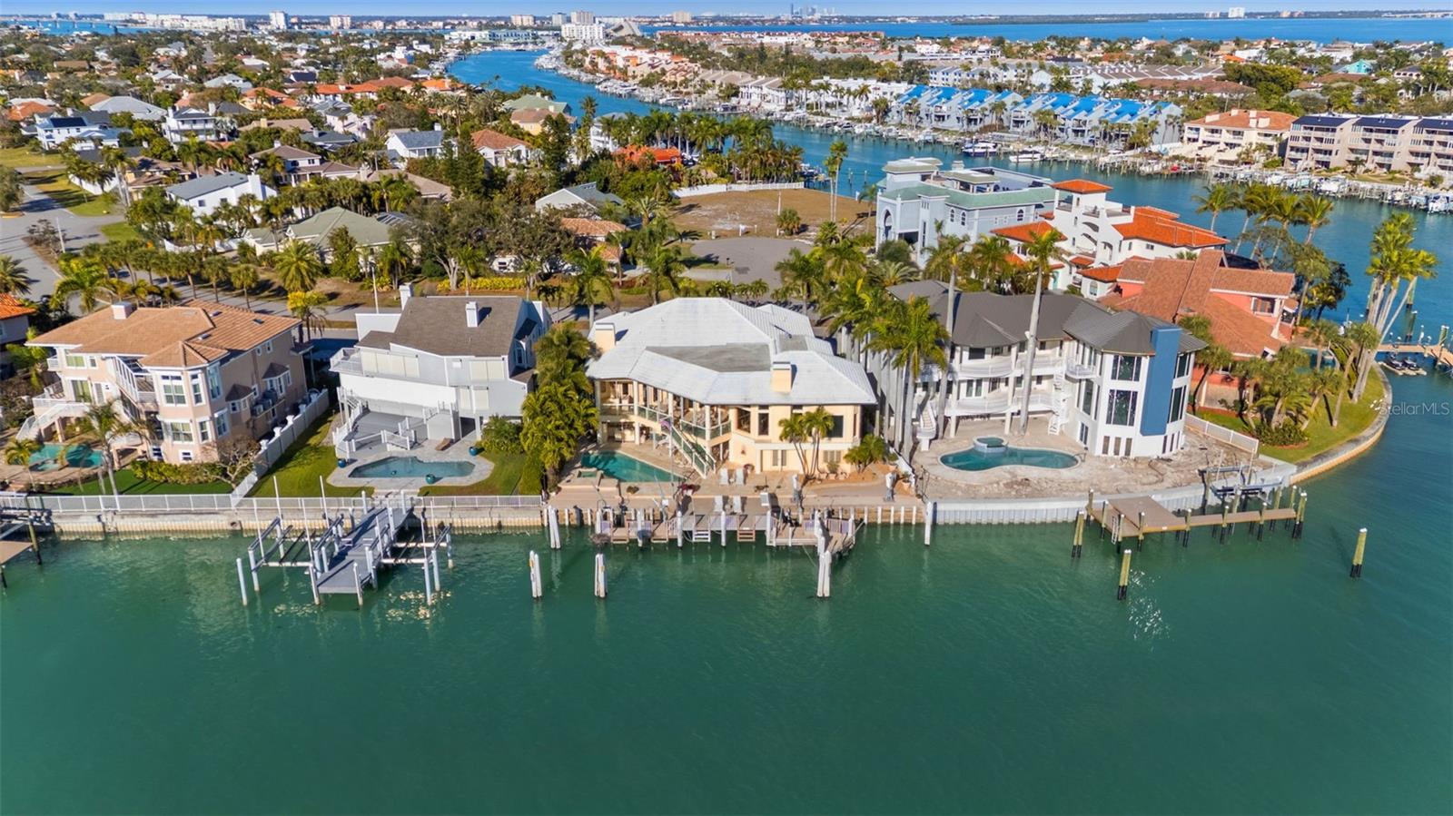 TB8476319 Property Photo