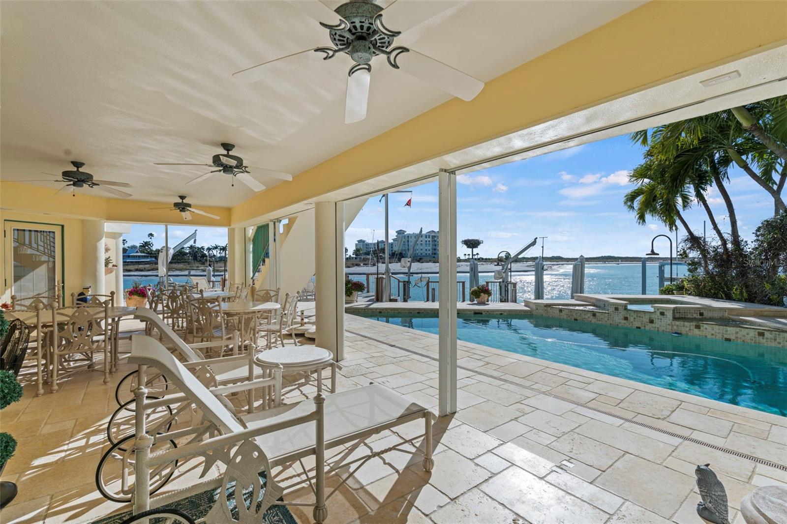 TB8476319 Property Photo