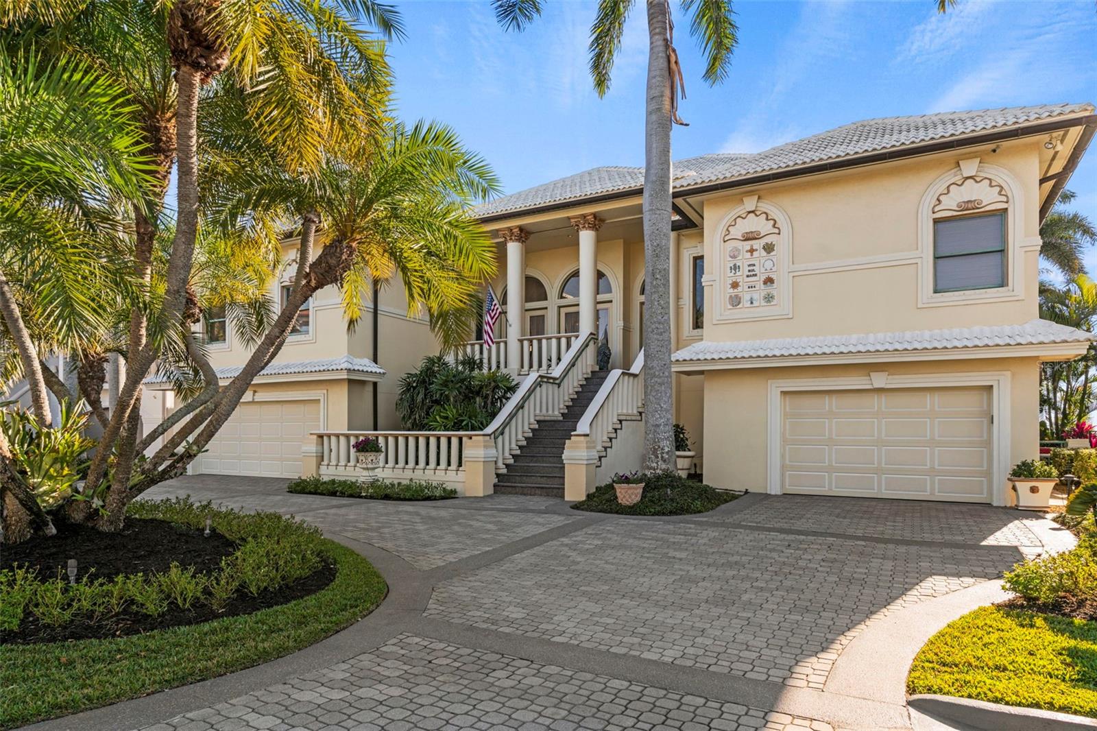 TB8476319 Property Photo