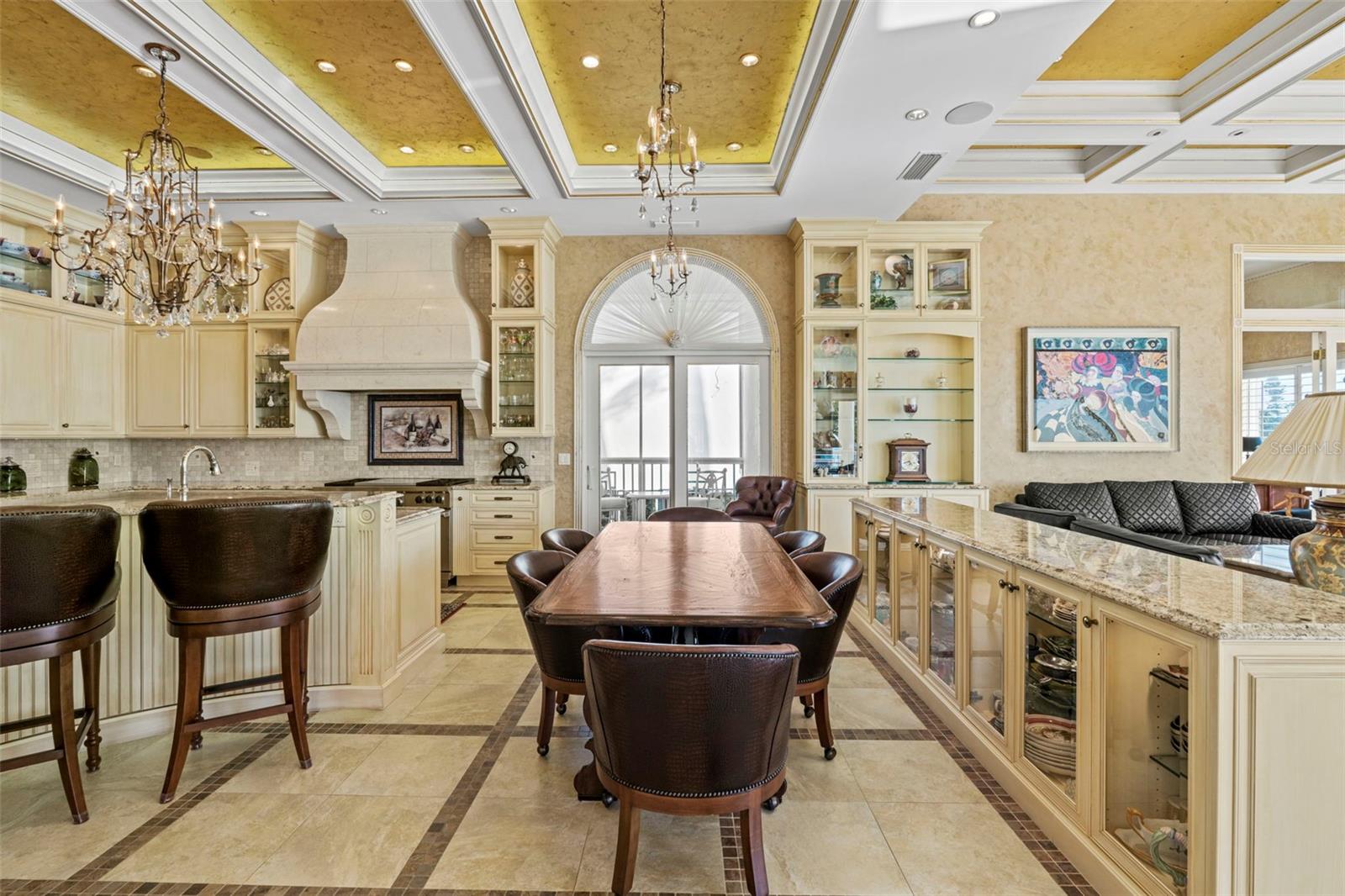 TB8476319 Property Photo