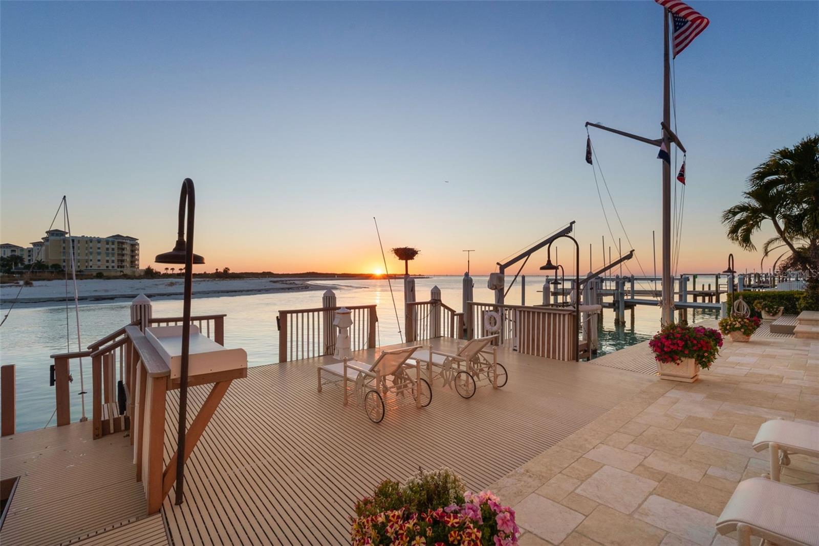 TB8476319 Property Photo