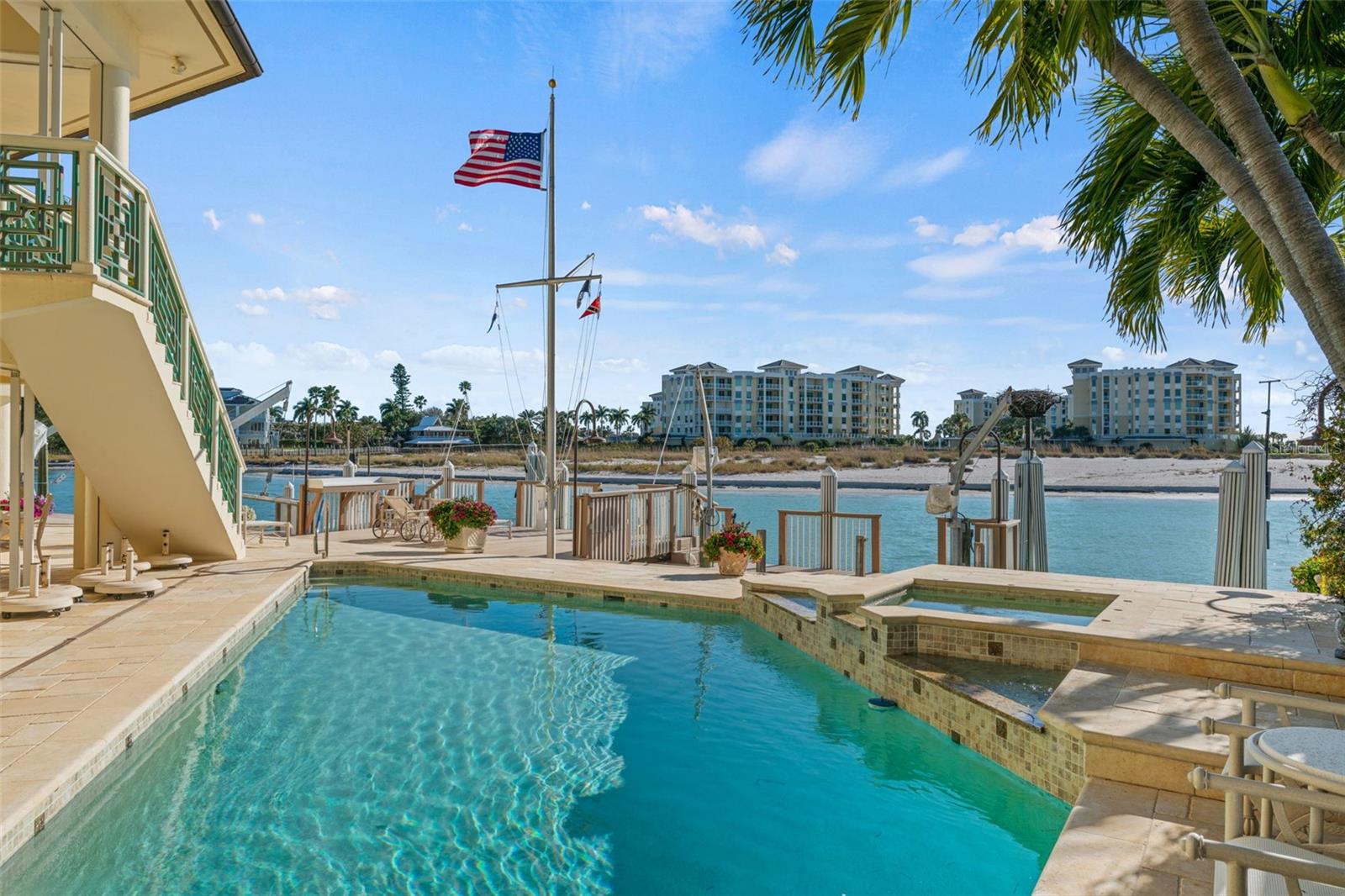 TB8476319 Property Photo