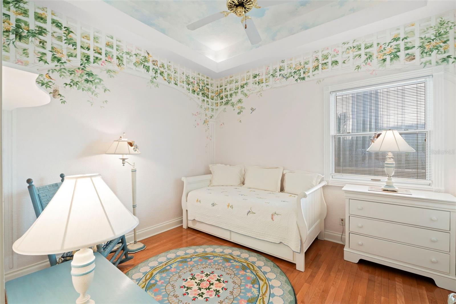 TB8476319 Property Photo