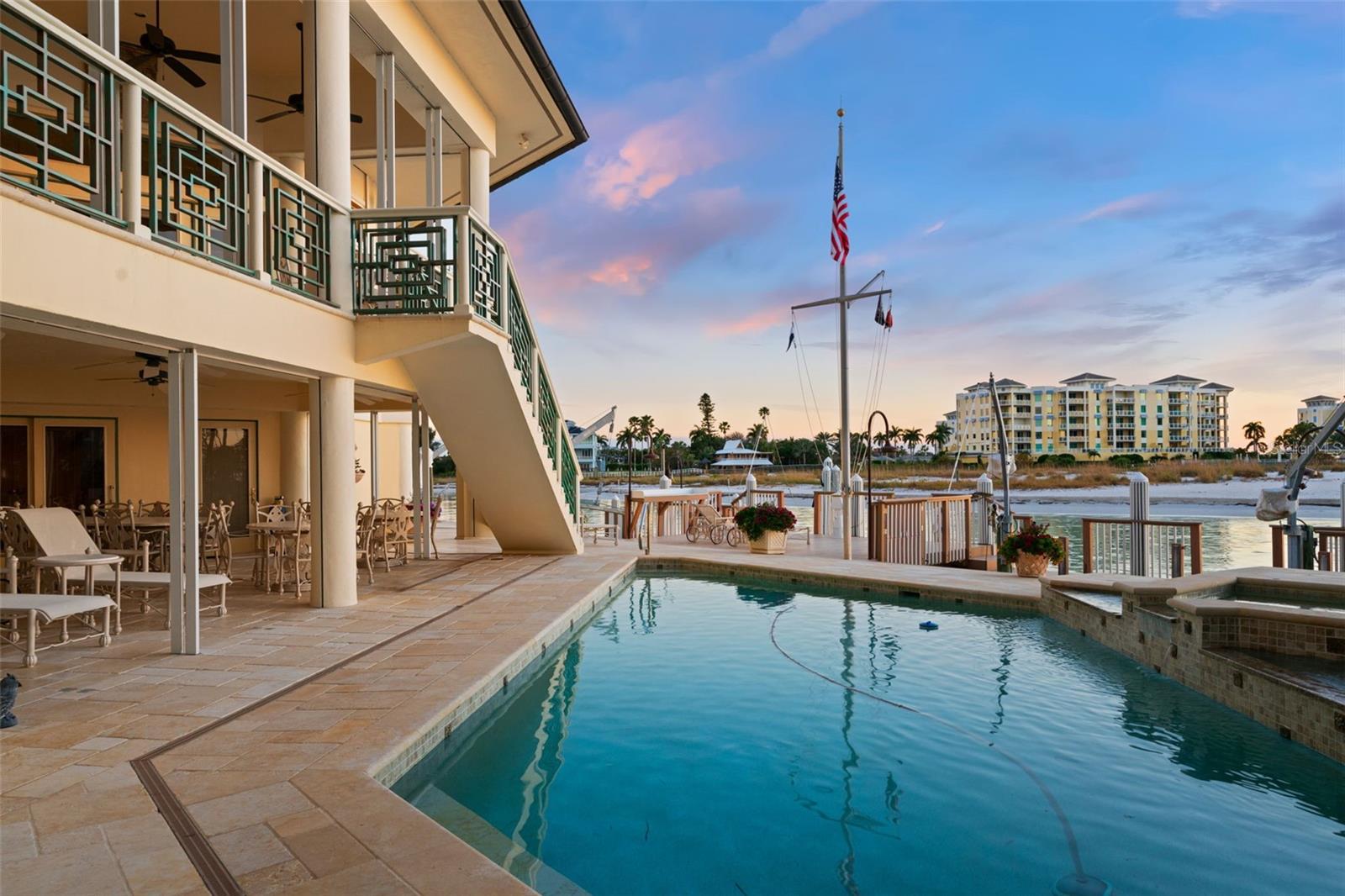 TB8476319 Property Photo