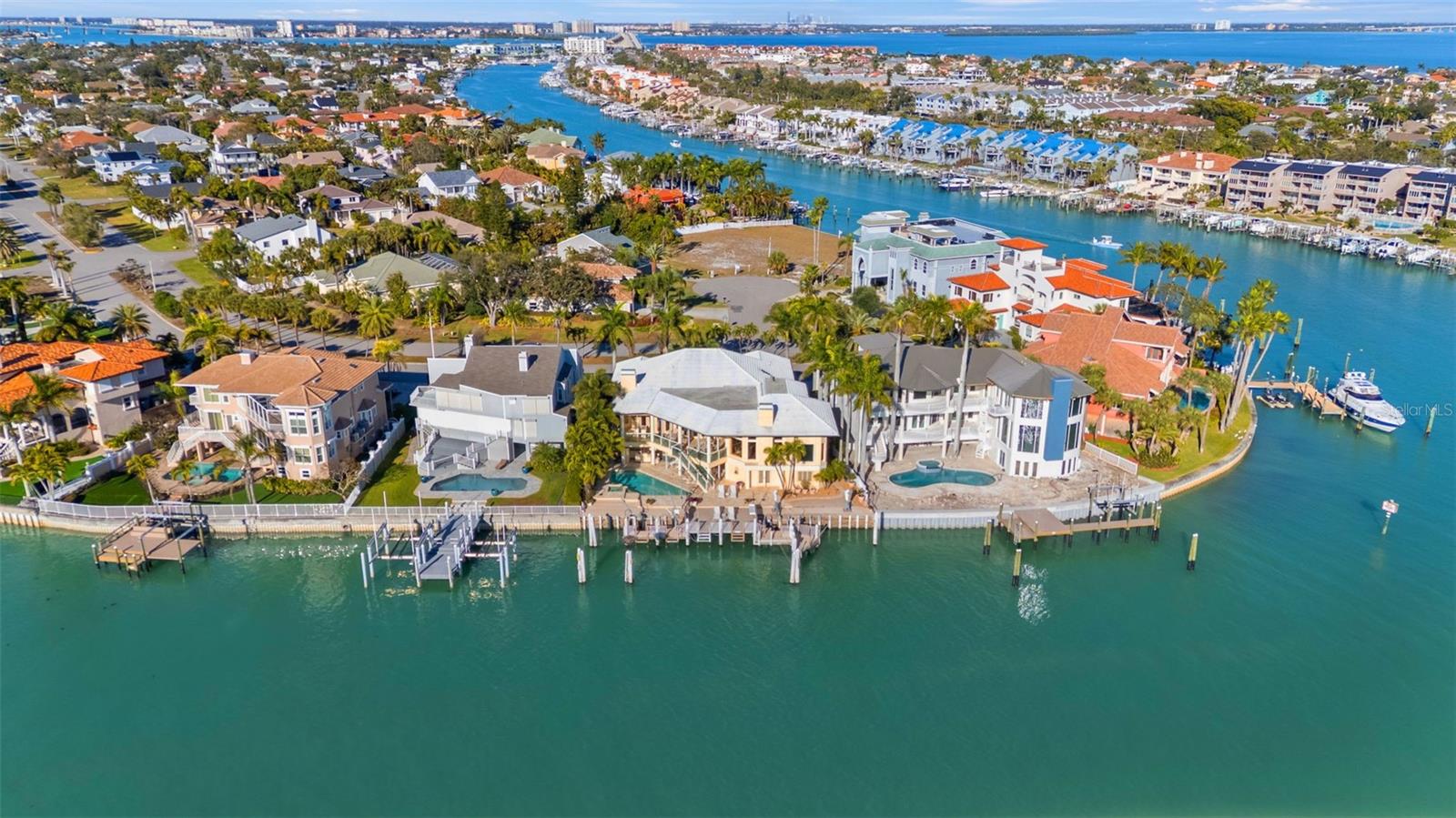 TB8476319 Property Photo