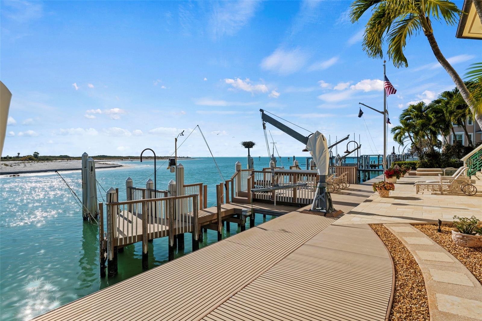 TB8476319 Property Photo