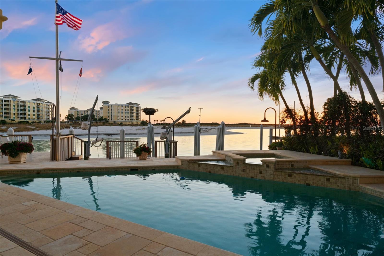 TB8476319 Property Photo