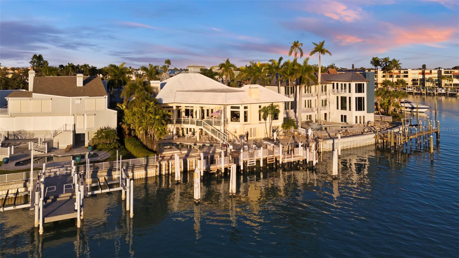 TB8476319 Property Photo