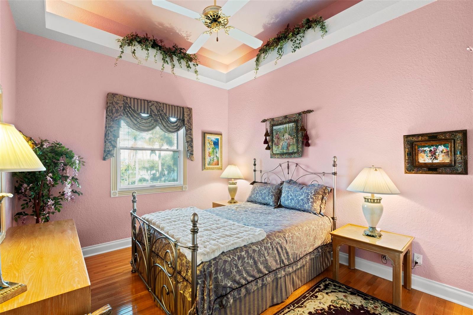 TB8476319 Property Photo