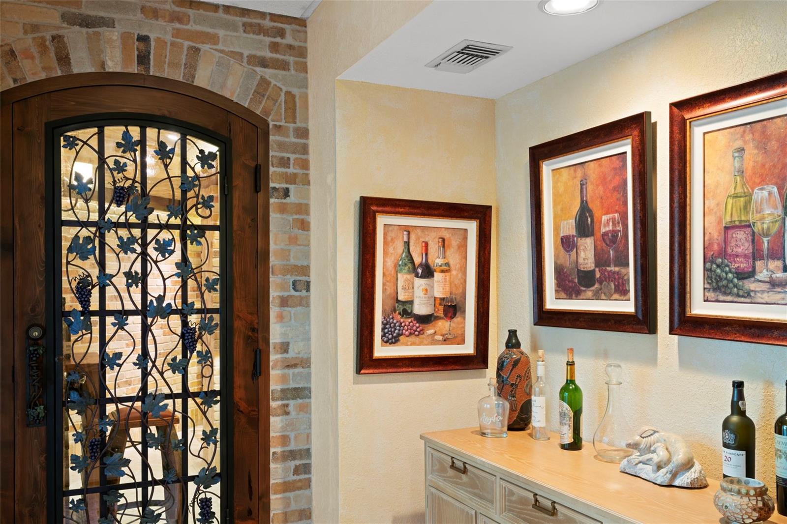 TB8476319 Property Photo