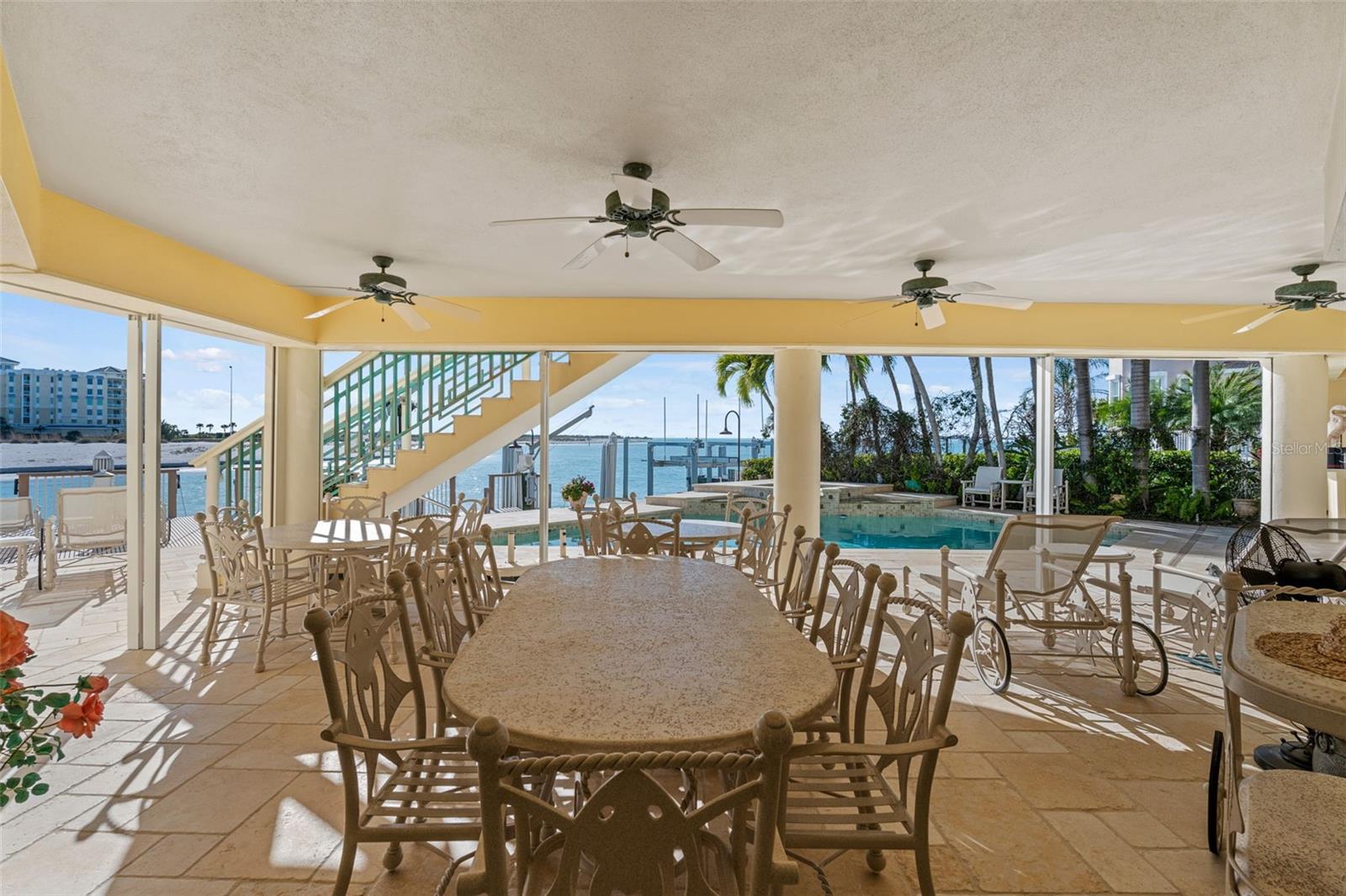 TB8476319 Property Photo