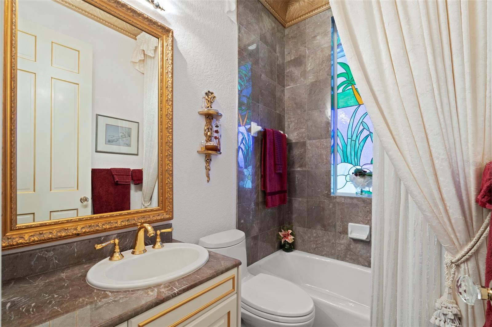 TB8476319 Property Photo