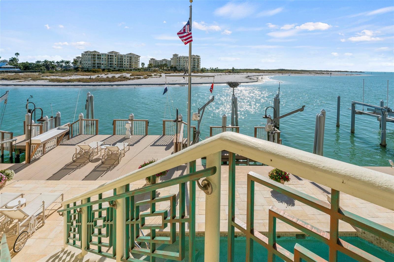 TB8476319 Property Photo