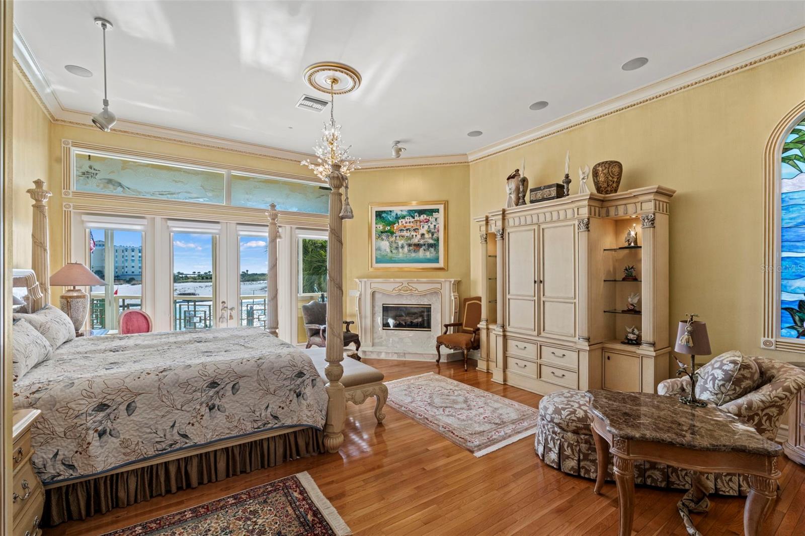 TB8476319 Property Photo