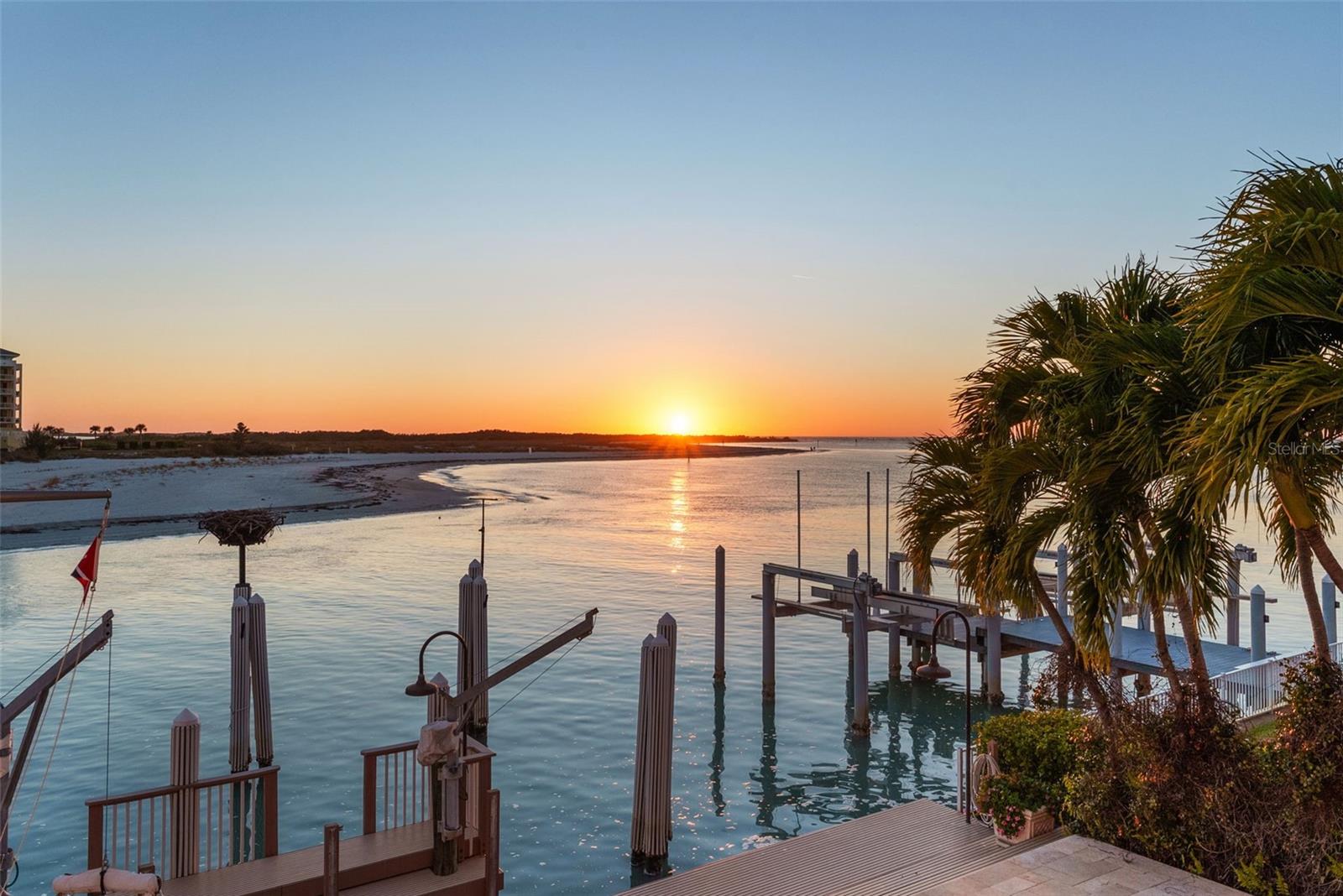 TB8476319 Property Photo