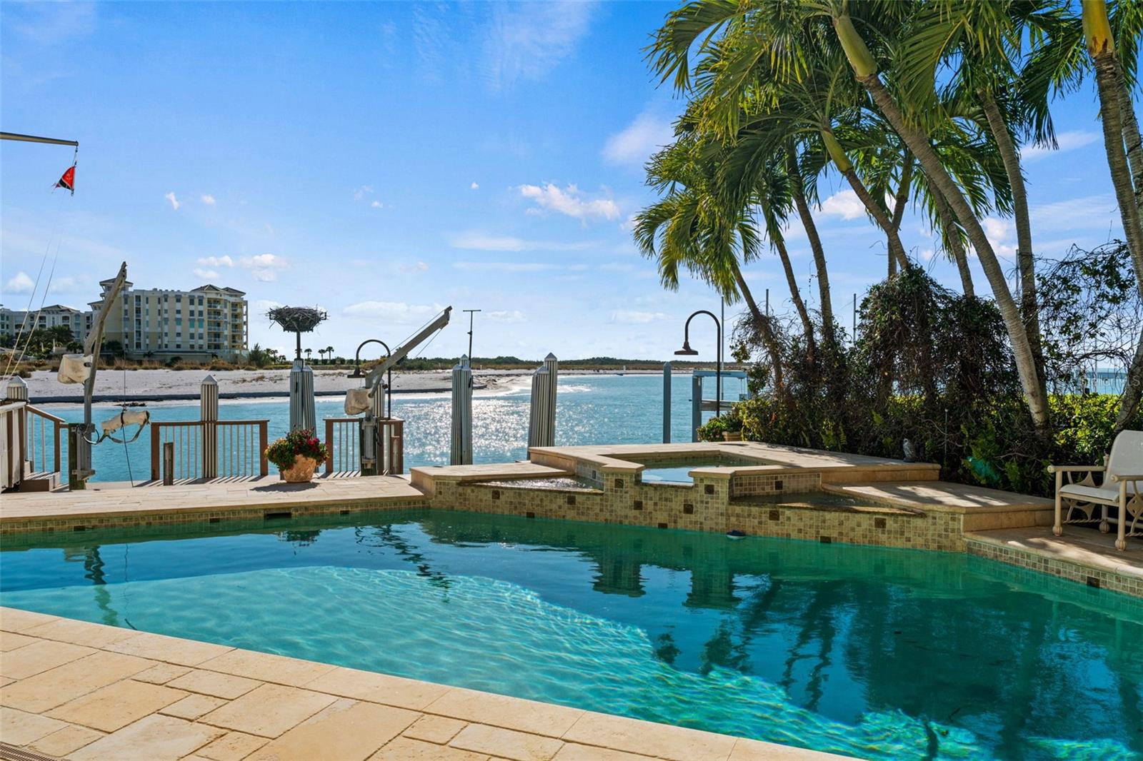 TB8476319 Property Photo