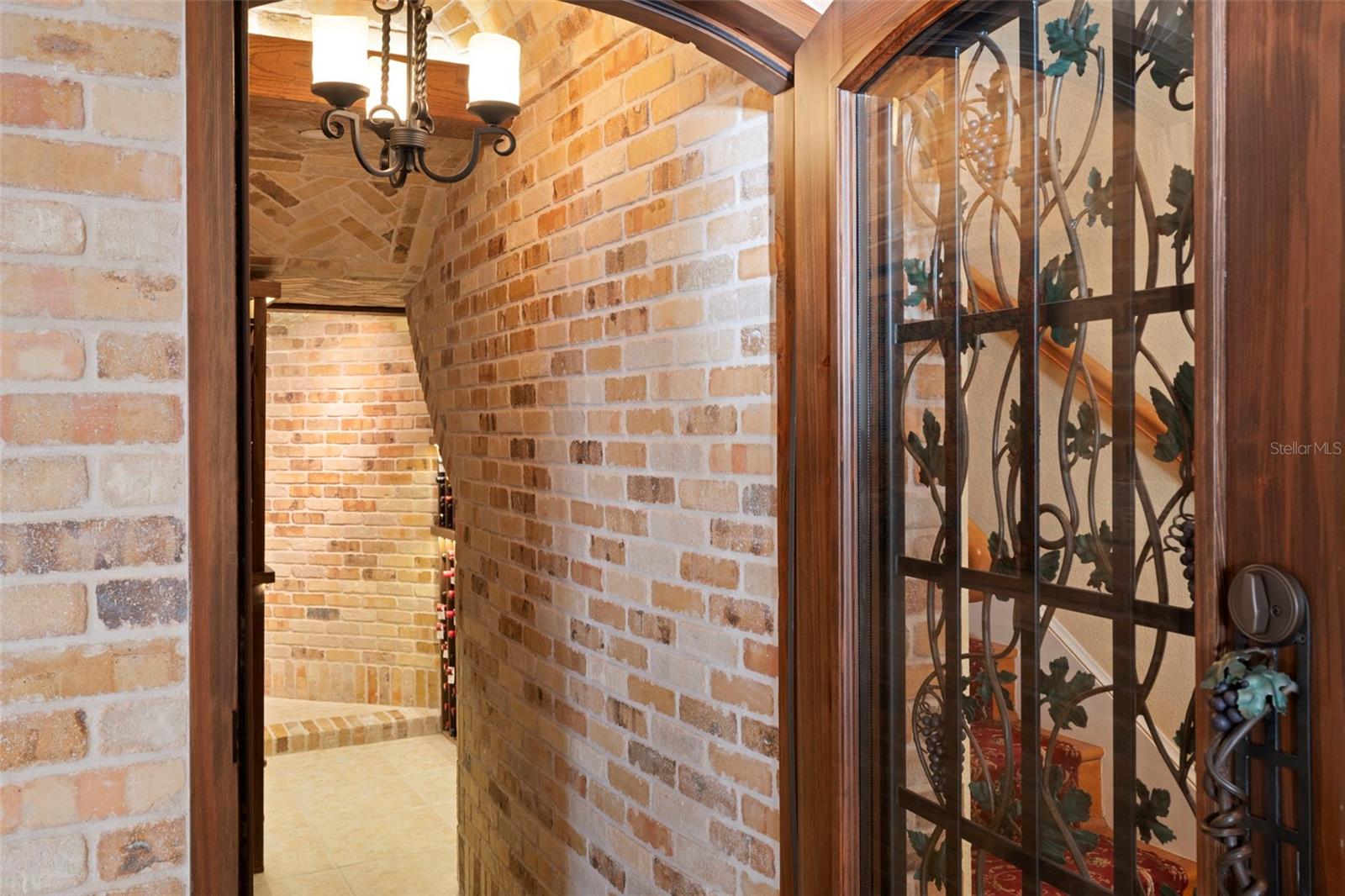 TB8476319 Property Photo