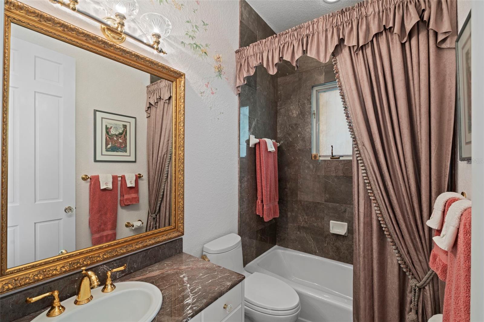 TB8476319 Property Photo