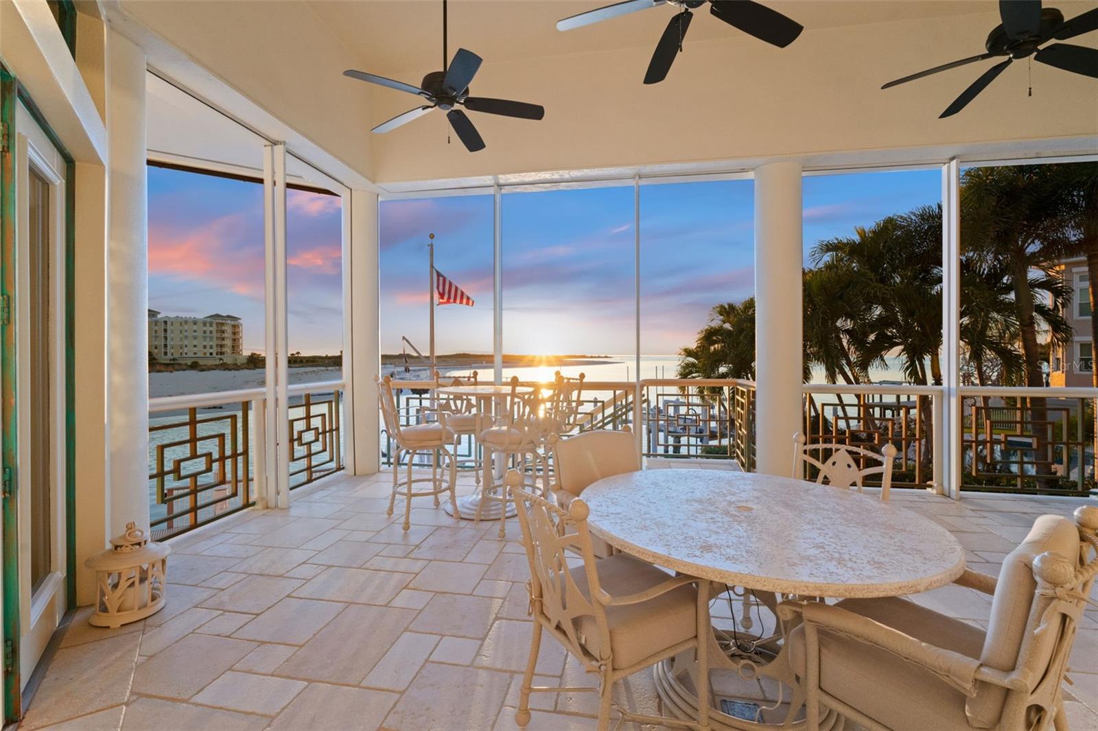 TB8476319 Property Photo