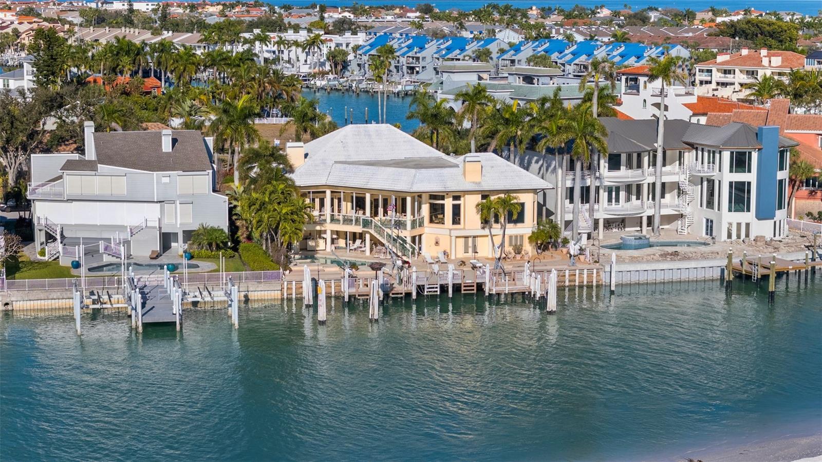 TB8476319 Property Photo