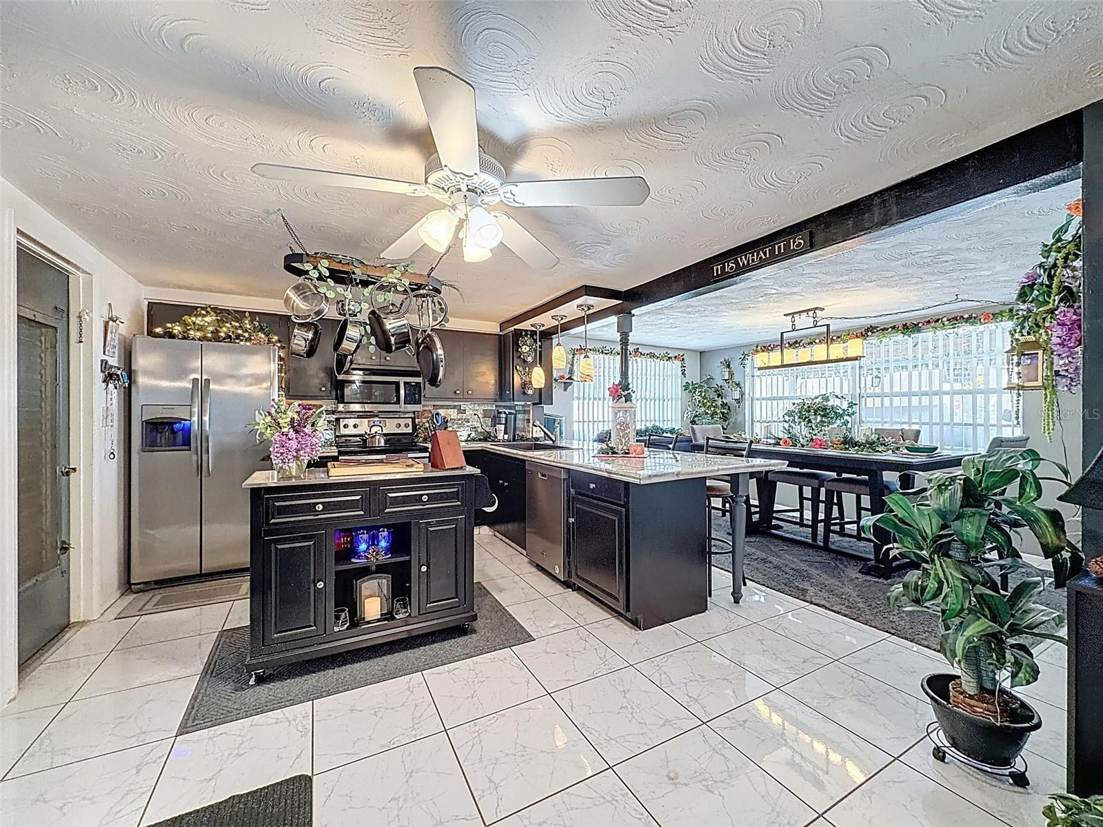 Beautifully updated Kitchen