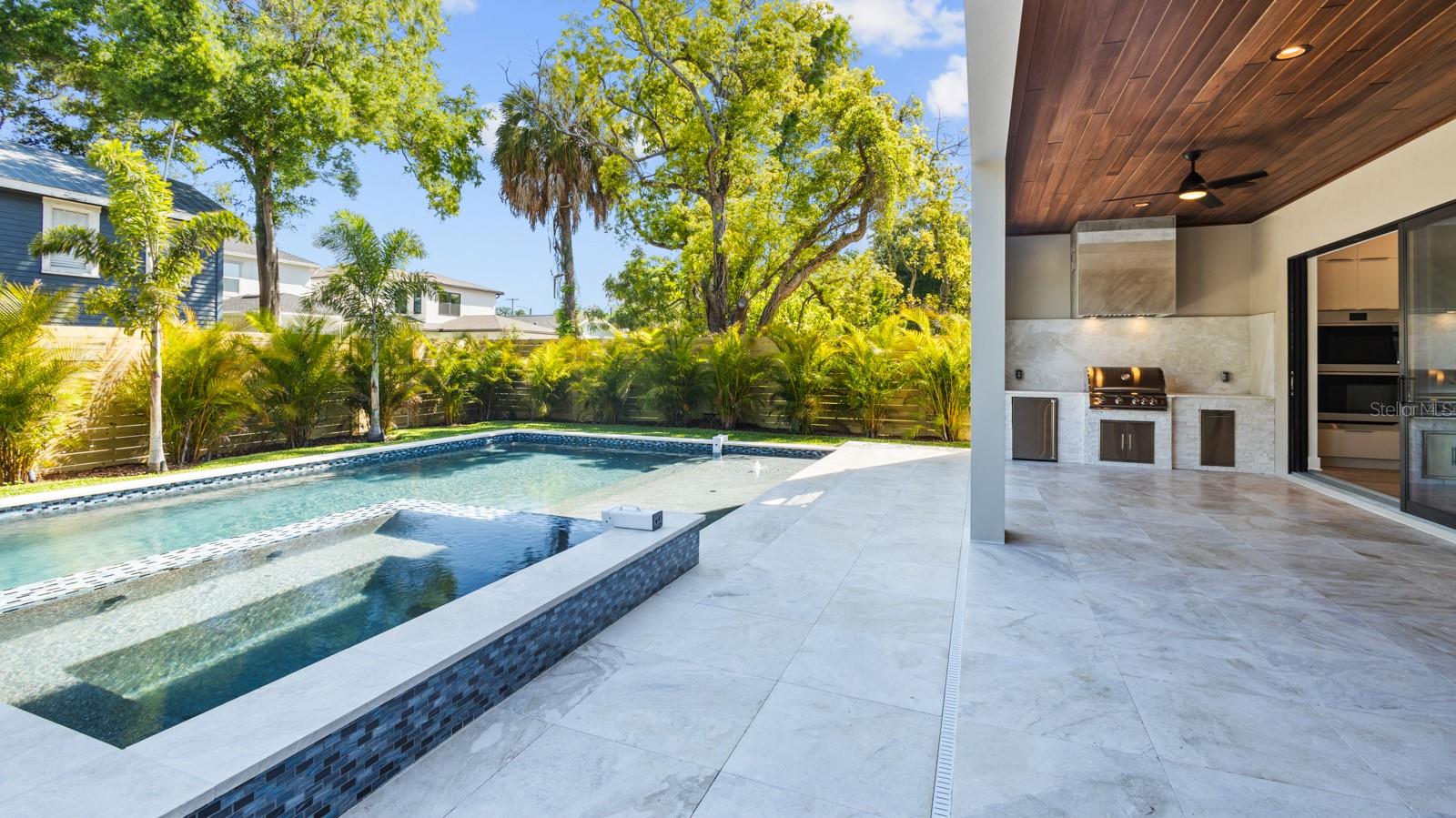 TB8476329 Property Photo