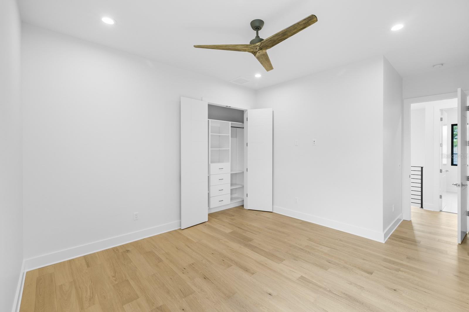 TB8476329 Property Photo