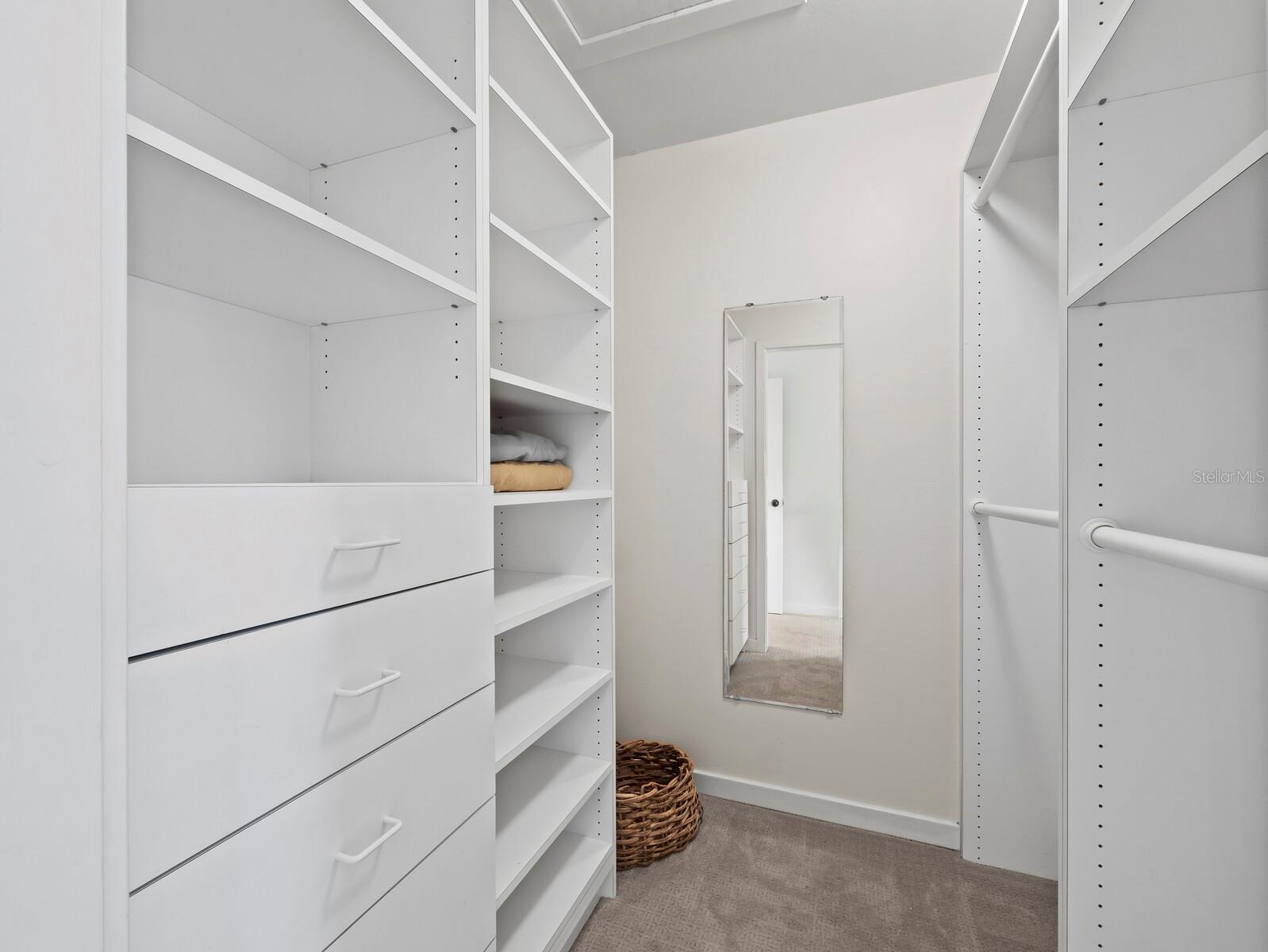 A4682565 Property Photo