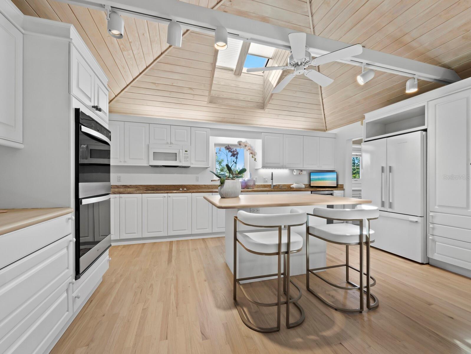 A4682565 Property Photo