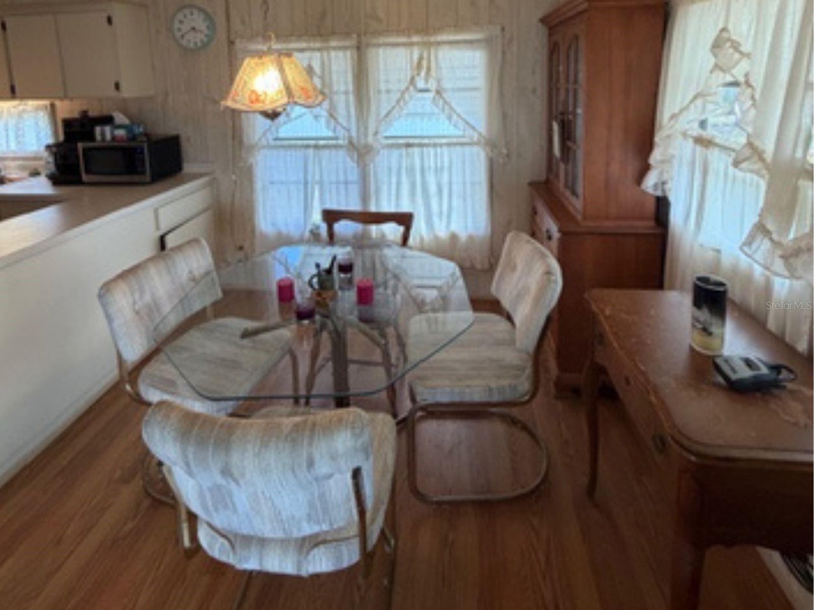 TB8476404 Property Photo