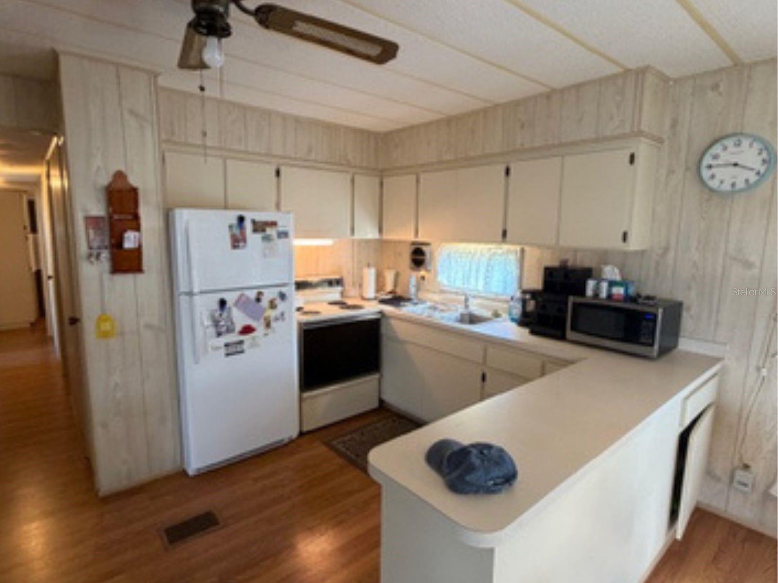 TB8476404 Property Photo