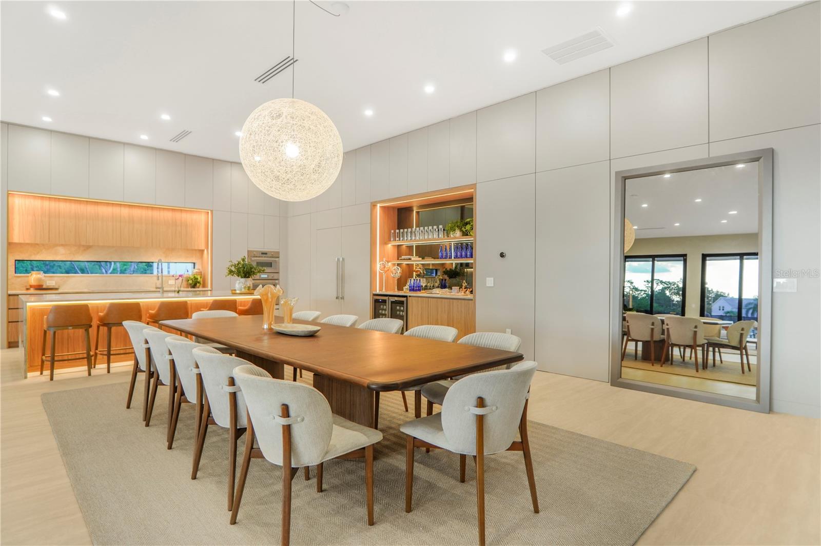 O6382642 Property Photo