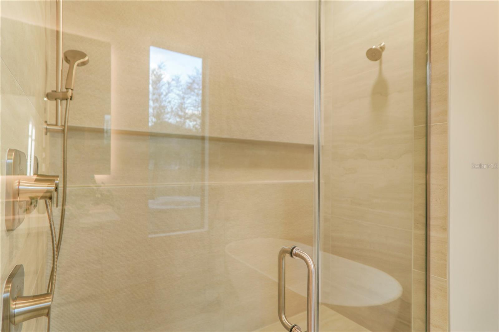 O6382642 Property Photo