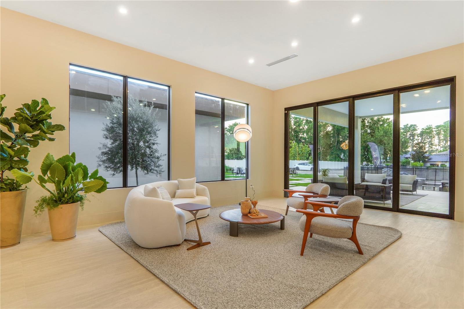 O6382642 Property Photo