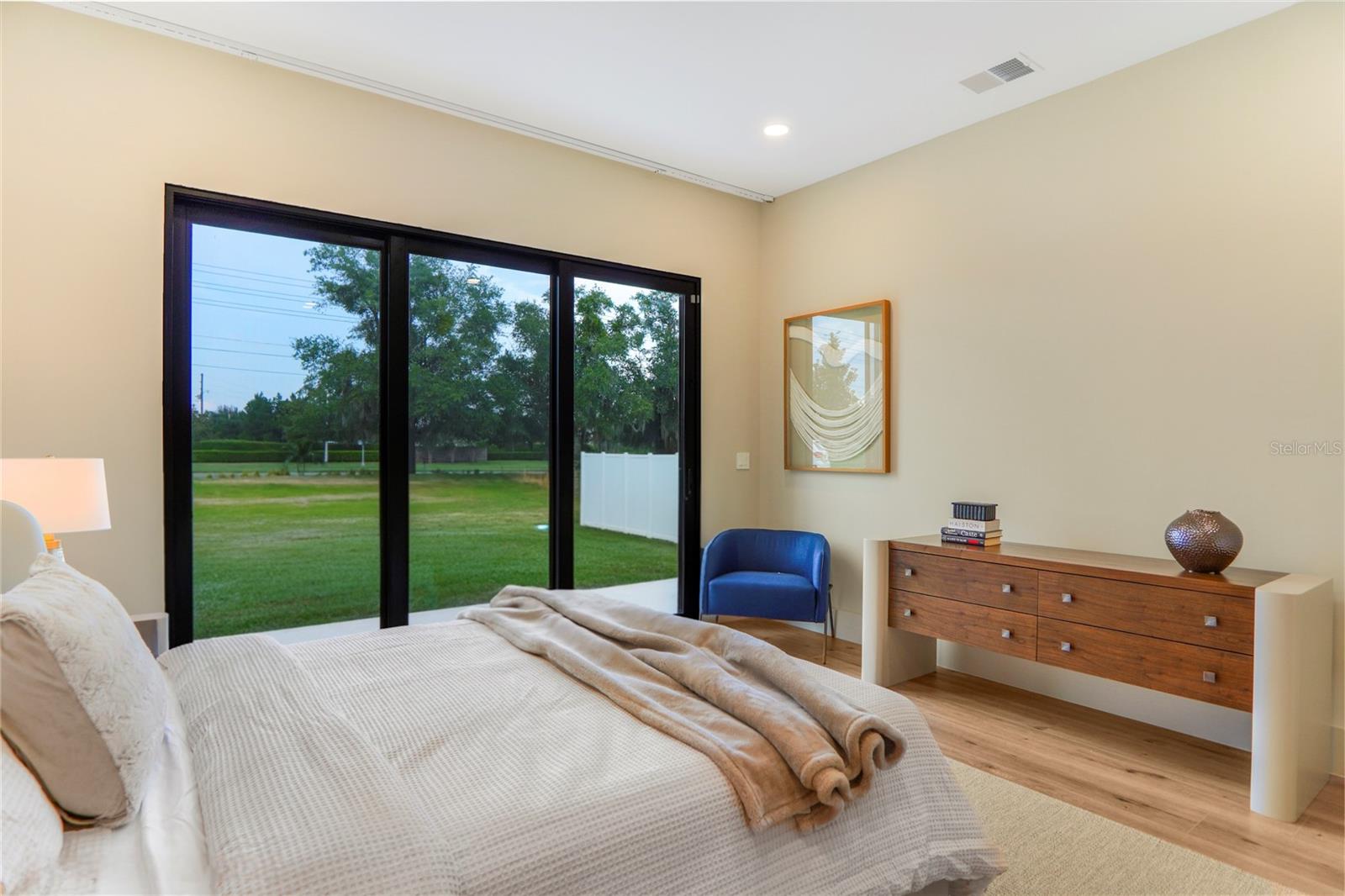 O6382642 Property Photo