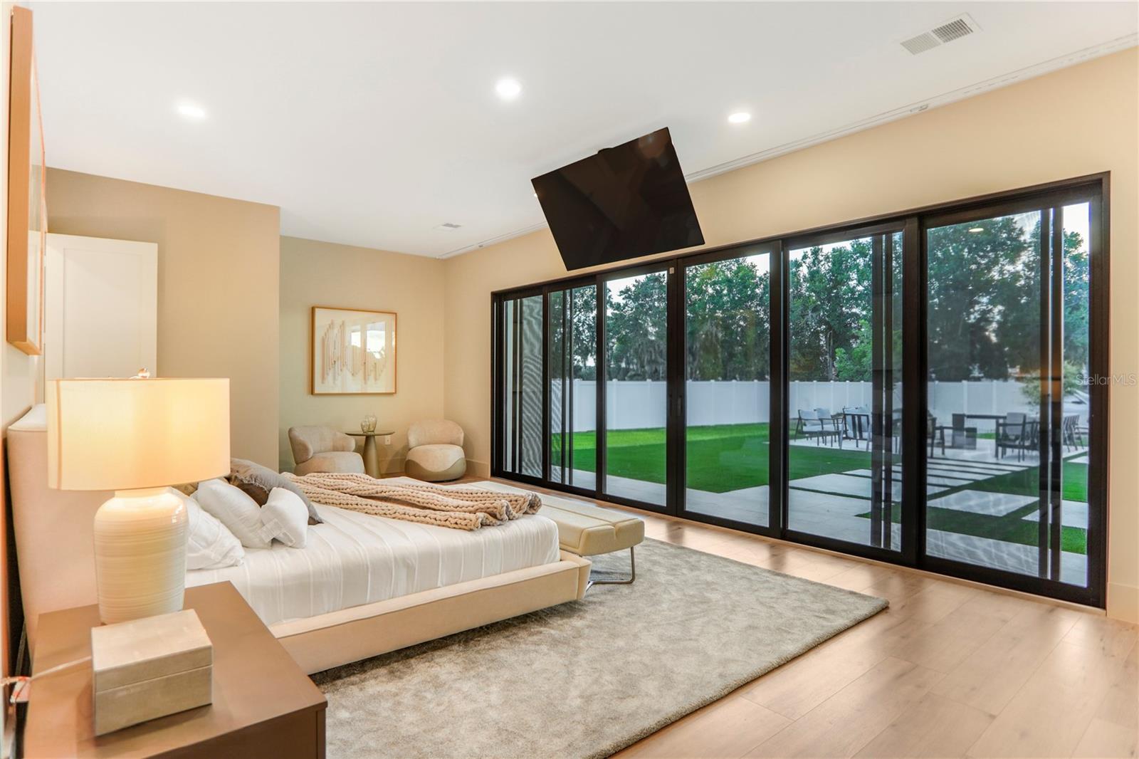 O6382642 Property Photo