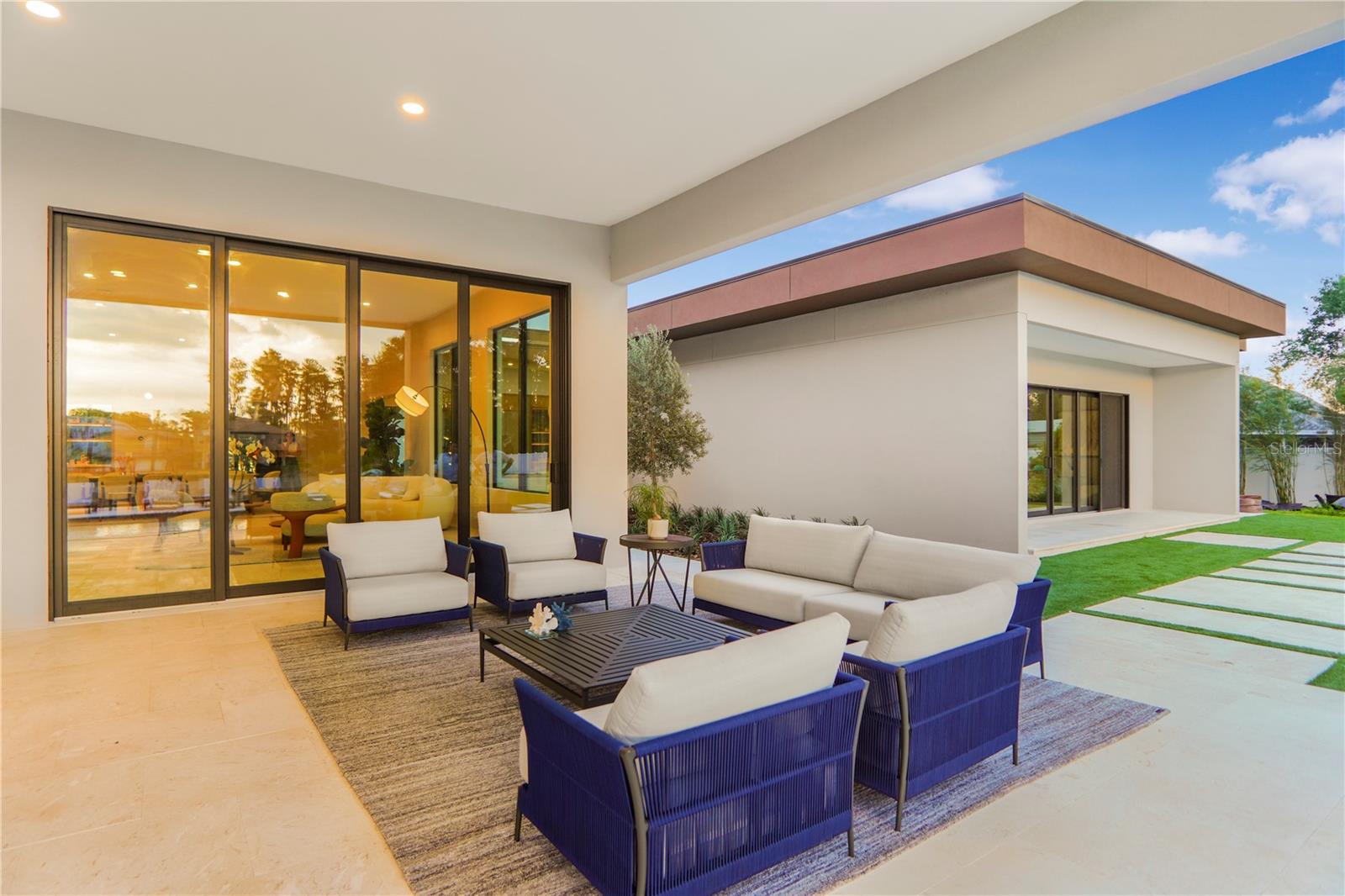 O6382642 Property Photo