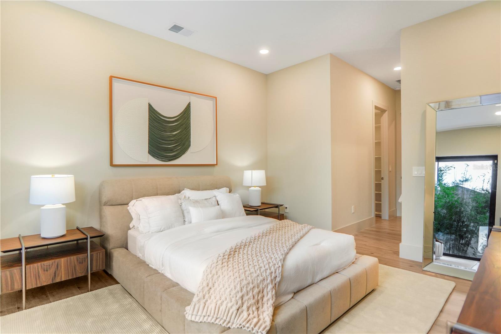 O6382642 Property Photo