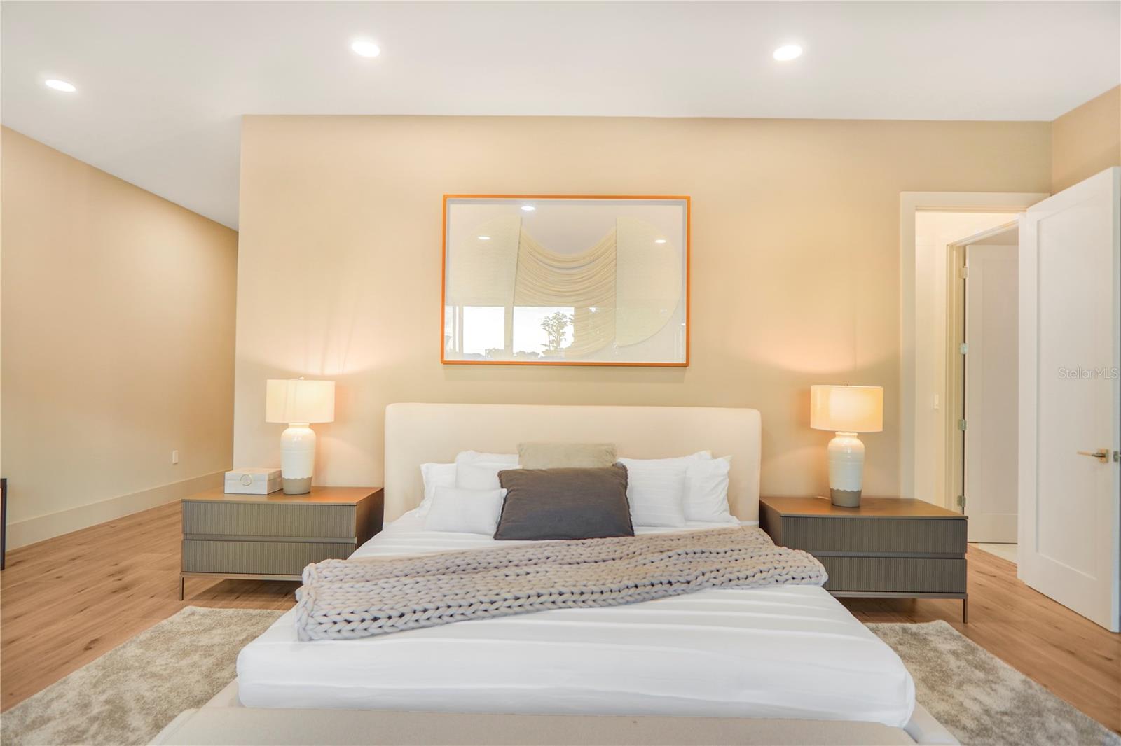 O6382642 Property Photo