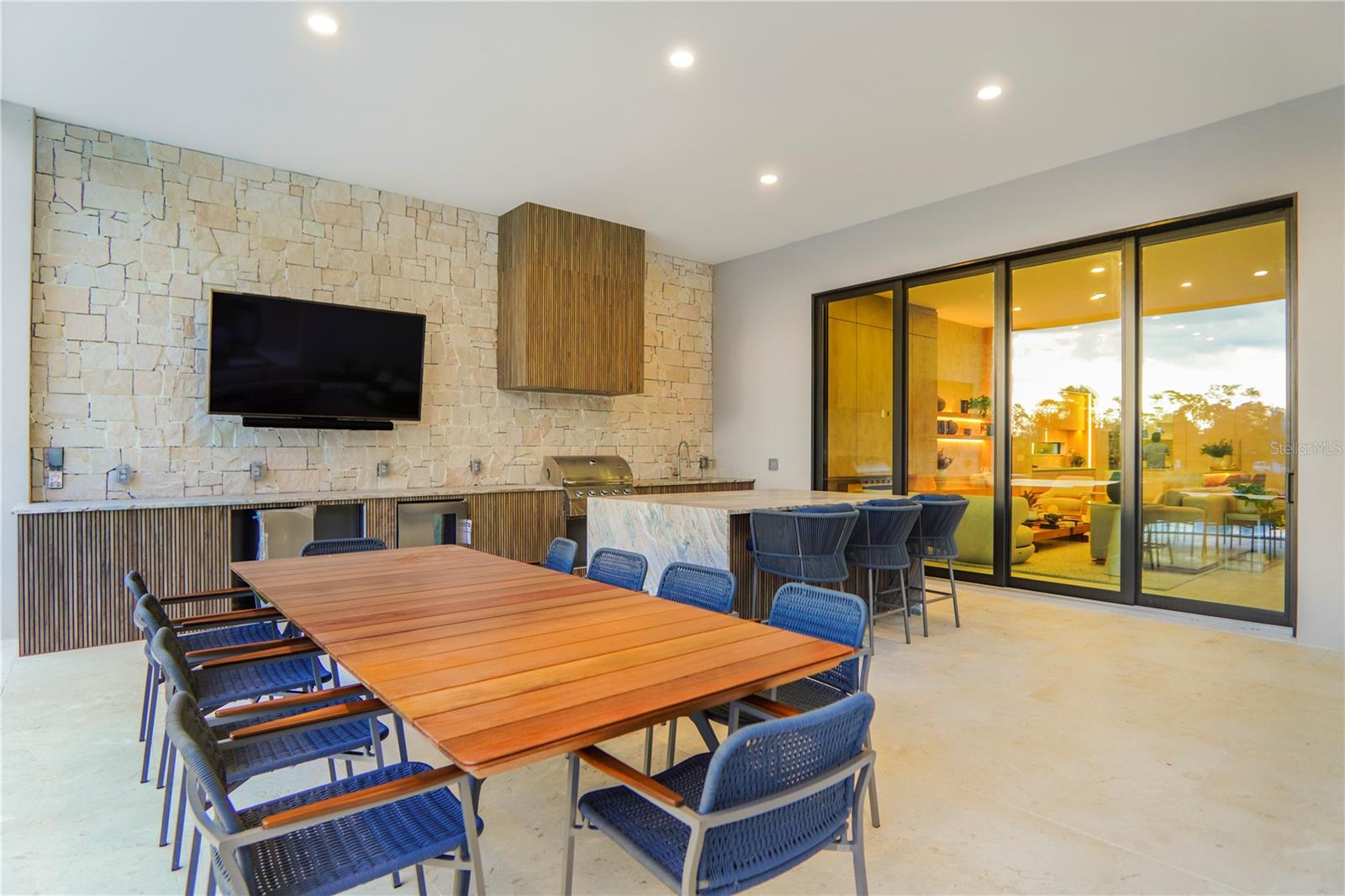 O6382642 Property Photo