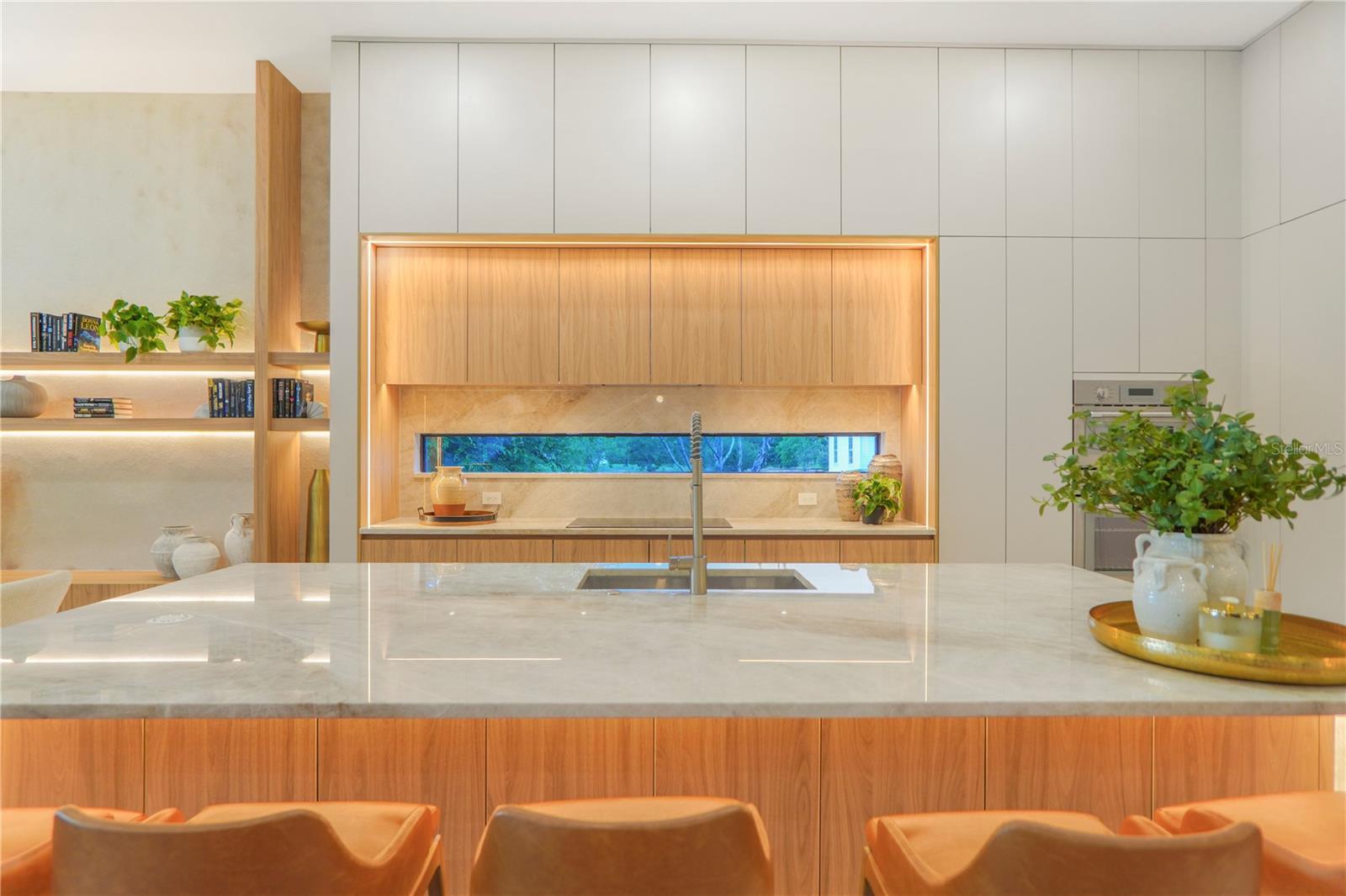 O6382642 Property Photo