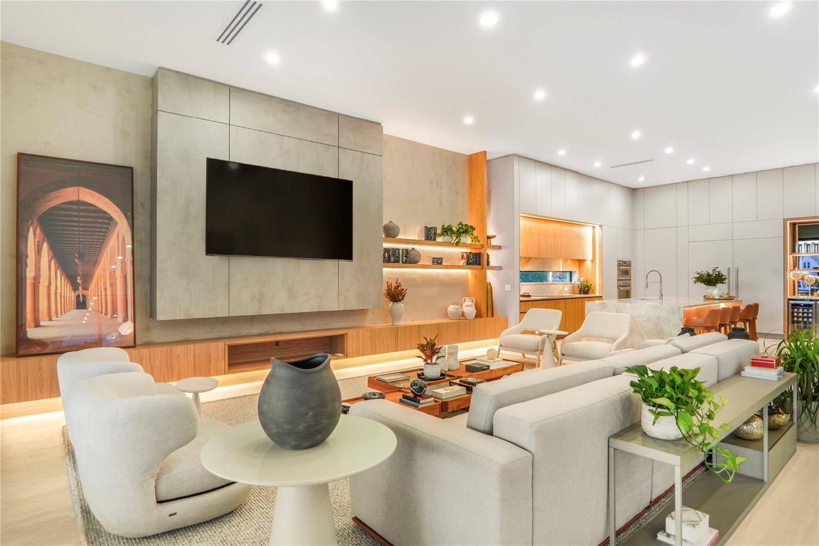 O6382642 Property Photo